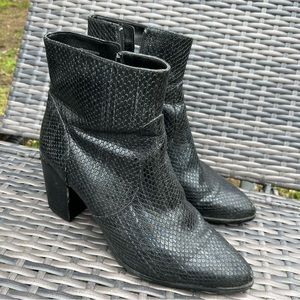 Blondo black snakeskin booties, size 10
